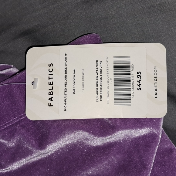 Fabletics; Gigi Velour Bodysuit and high waisted short 9. Lilac large - Picture 4 of 4